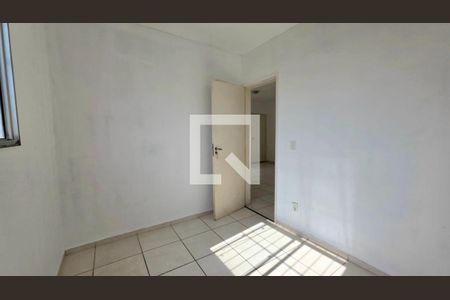 Quarto de apartamento para alugar com 2 quartos, 43m² em Bairro Gávea Ii, Vespasiano
