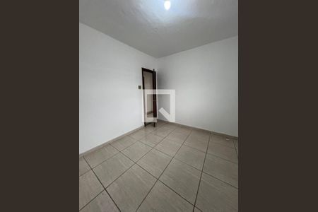 Quarto 1 de casa para alugar com 2 quartos, 90m² em Glória, Belo Horizonte