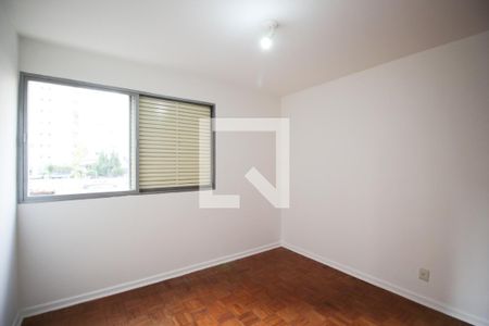 Quarto 2 de apartamento para alugar com 3 quartos, 75m² em Itaim Bibi, São Paulo