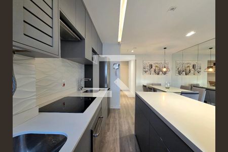 Cozinha de apartamento à venda com 1 quarto, 62m² em Vila Nova Conceição, São Paulo