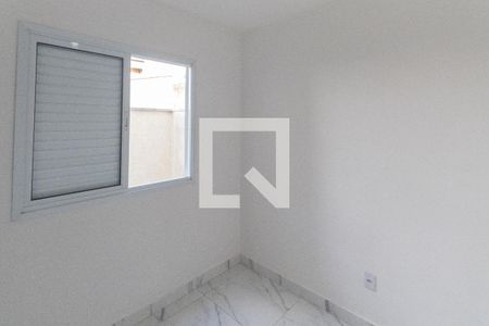 Quarto 1 de apartamento para alugar com 1 quarto, 40m² em Vila Mazzei, São Paulo