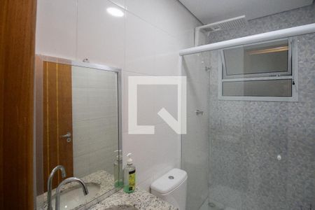 Banheiro de apartamento à venda com 2 quartos, 40m² em Vila Mazzei, São Paulo