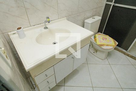 Banheiro de casa para alugar com 2 quartos, 70m² em Campo Grande, Rio de Janeiro