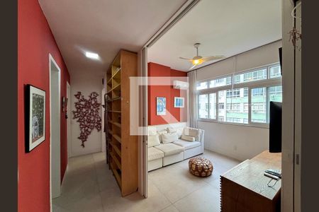 Sala de apartamento para alugar com 3 quartos, 95m² em Leme, Rio de Janeiro
