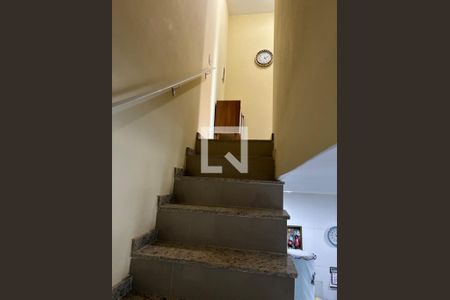 Escada de casa para alugar com 3 quartos, 110m² em Unamar, Cabo Frio