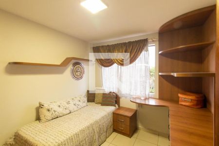 Quarto 1 de casa de condomínio para alugar com 2 quartos, 98m² em Boqueirão, Curitiba
