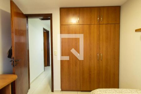 Quarto 1 de casa de condomínio para alugar com 2 quartos, 98m² em Boqueirão, Curitiba