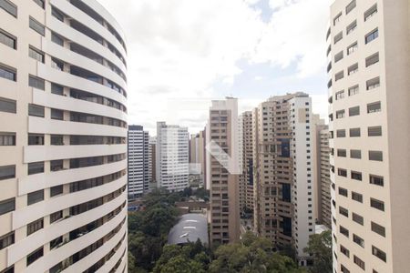 Apartamento para alugar com 2 quartos, 237m² em Água Verde, Curitiba