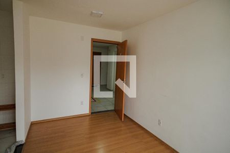 Sala de apartamento para alugar com 2 quartos, 40m² em Inhoaíba, Rio de Janeiro