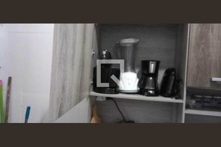 Cozinha de casa de condomínio para alugar com 2 quartos, 48m² em Bairro Nova Califórnia, Cabo Frio
