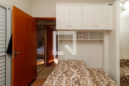 Suíte de casa à venda com 2 quartos, 175m² em Vila Nivi, São Paulo