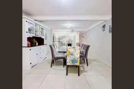 Casa à venda com 4 quartos, 251m² em Santa Terezinha, Santo André
