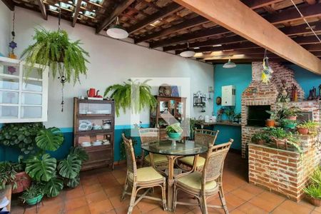 Casa à venda com 3 quartos, 237m² em Vila Guiomar, Santo André