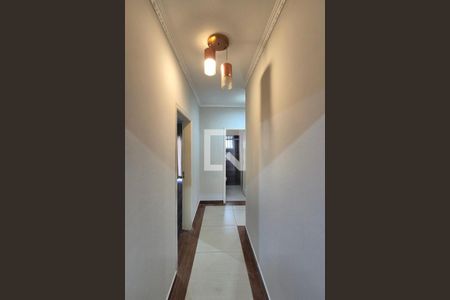 Corredor  de casa para alugar com 3 quartos, 180m² em Jardim Santa Lúcia, Campinas