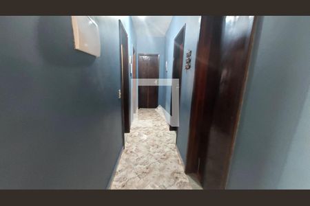 Corredor de casa para alugar com 3 quartos, 290m² em Taquara, Rio de Janeiro
