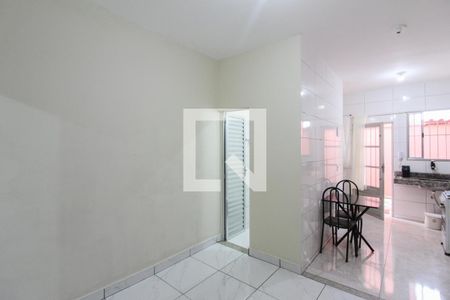 Sala de apartamento para alugar com 1 quarto, 40m² em Jaqueline, Belo Horizonte