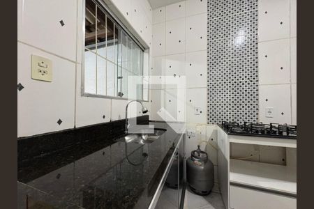 Cozinha de kitnet/studio para alugar com 1 quarto, 30m² em Vale Do Jatoba (Barreiro, Contagem