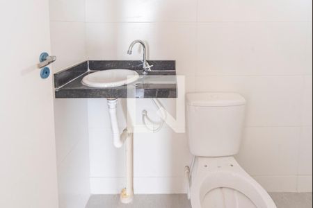 Banheiro de apartamento à venda com 2 quartos, 42m² em Vila Progresso, Santo André