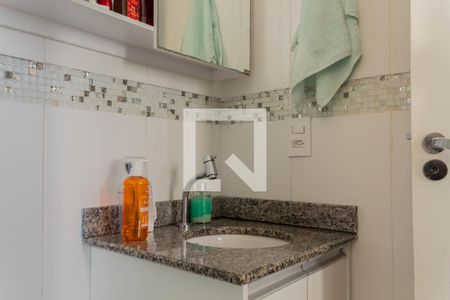 Banheiro da Suíte 1 de apartamento para alugar com 3 quartos, 60m² em Planalto, São Bernardo do Campo