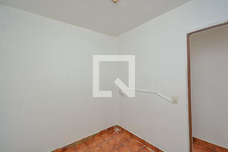 Quarto 2 de casa para alugar com 2 quartos, 60m² em Jardim Tanay, São Paulo