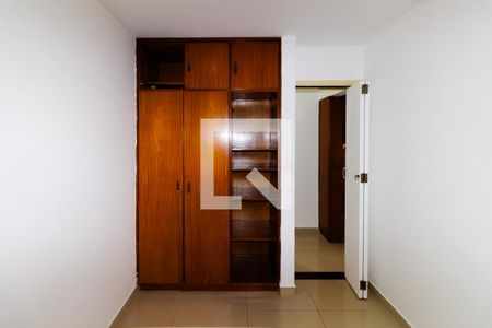 Quarto 1 de apartamento para alugar com 2 quartos, 52m² em Vila Alpina, São Paulo