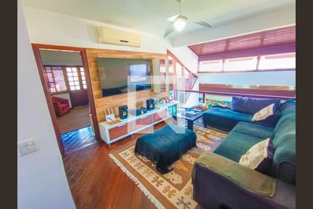 Casa à venda com 4 quartos, 300m² em Itacoatiara, Niterói