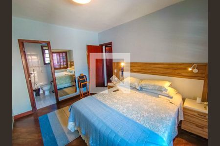 Casa à venda com 4 quartos, 300m² em Itacoatiara, Niterói