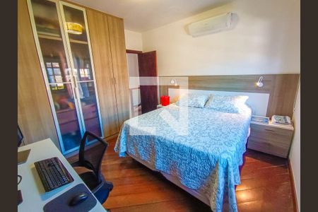 Casa à venda com 4 quartos, 300m² em Itacoatiara, Niterói