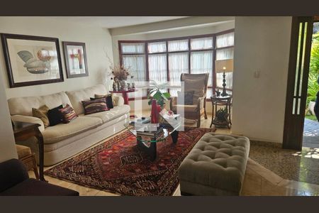 Casa à venda com 3 quartos, 361m² em Vila Sonia, São Paulo