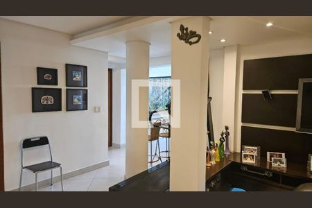 Casa à venda com 3 quartos, 361m² em Vila Sonia, São Paulo