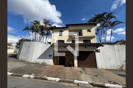 Fachada com Placa de casa à venda com 6 quartos, 200m² em City Bussocaba, Osasco