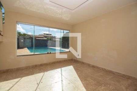 Sala de casa à venda com 7 quartos, 350m² em Condomínio Vivendas Friburgo, Brasília