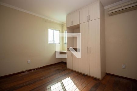Quarto 1 de casa à venda com 7 quartos, 350m² em Condomínio Vivendas Friburgo, Brasília