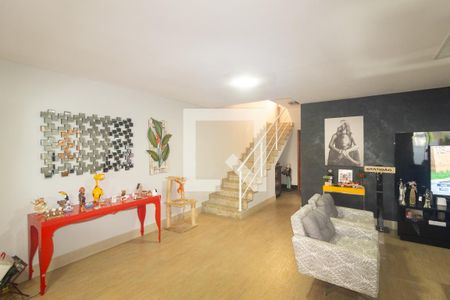 Sala de casa de condomínio à venda com 3 quartos, 250m² em Campo Grande, Rio de Janeiro