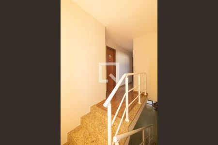 Escada de casa de condomínio à venda com 3 quartos, 250m² em Campo Grande, Rio de Janeiro
