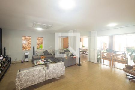 Sala de casa de condomínio à venda com 3 quartos, 250m² em Campo Grande, Rio de Janeiro