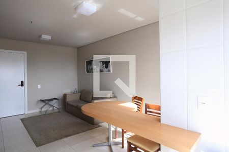 Sala/Cozinha de apartamento para alugar com 1 quarto, 41m² em União, Belo Horizonte