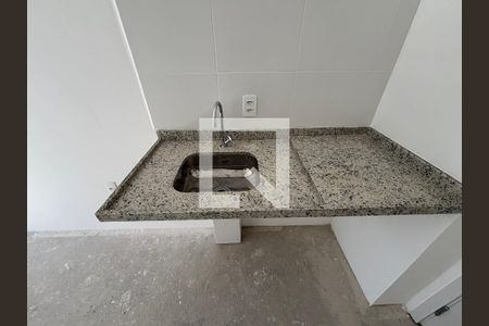 Sala/Cozinha de apartamento à venda com 1 quarto, 28m² em Vila Olímpia, São Paulo