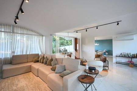 Sala de casa à venda com 3 quartos, 450m² em Jardim Morumbi, São Paulo