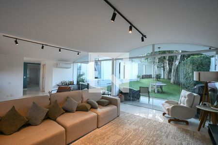 Sala de casa à venda com 3 quartos, 450m² em Jardim Morumbi, São Paulo