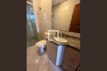Banheiro de apartamento para alugar com 2 quartos, 70m² em Jardim Pinheiro, Poá