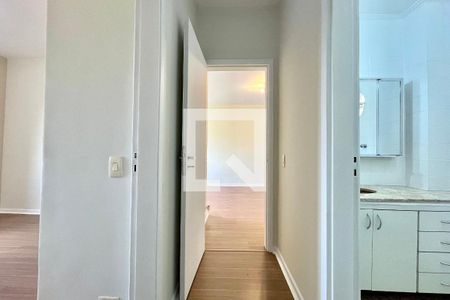 Corredor de apartamento para alugar com 3 quartos, 78m² em Vila Clementino, São Paulo