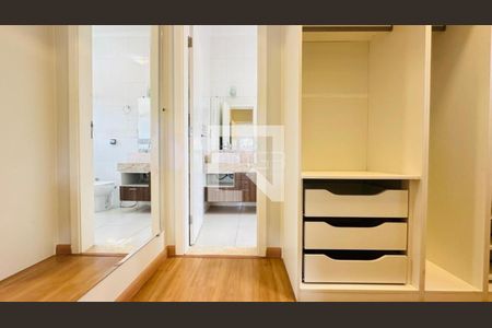 Casa de Condomínio para alugar com 4 quartos, 320m² em Swiss Park, Campinas