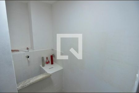 Lavabo de casa para alugar com 4 quartos, 500m² em Tijuca, Rio de Janeiro