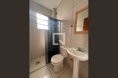 Banheiro de apartamento à venda com 2 quartos, 50m² em Planalto, Belo Horizonte