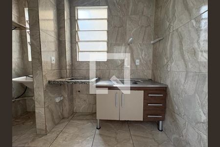Cozinha de apartamento à venda com 2 quartos, 50m² em Planalto, Belo Horizonte