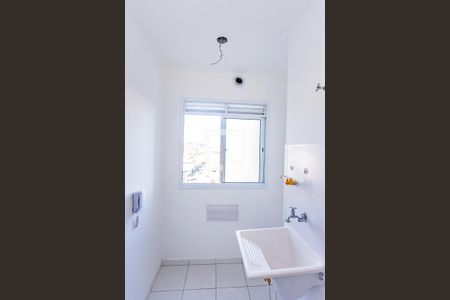 Sala e cozinha e área de serviço de apartamento à venda com 2 quartos, 39m² em Vila Jaraguá, São Paulo