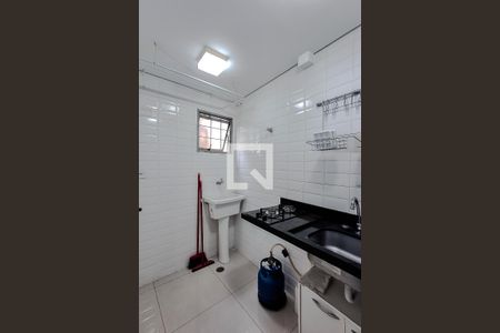 Cozinha e Área de Serviço de kitnet/studio para alugar com 1 quarto, 30m² em Vila Monumento, São Paulo