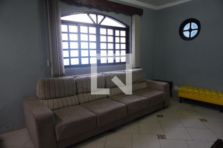 Casa à venda com 3 quartos, 150m² em Guaianases, São Paulo