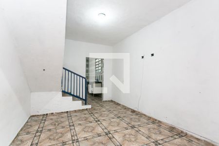 Sala 1 de casa para alugar com 1 quarto, 40m² em Jardim Nélia, São Paulo